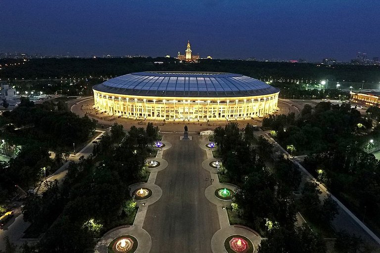 800px-Luzhniki_Stadium1.jpg