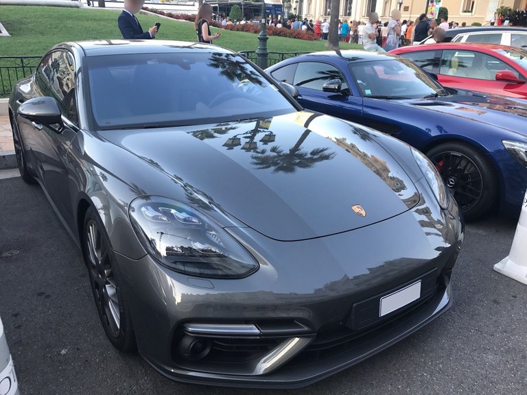 Porsche Panamera v1.JPG