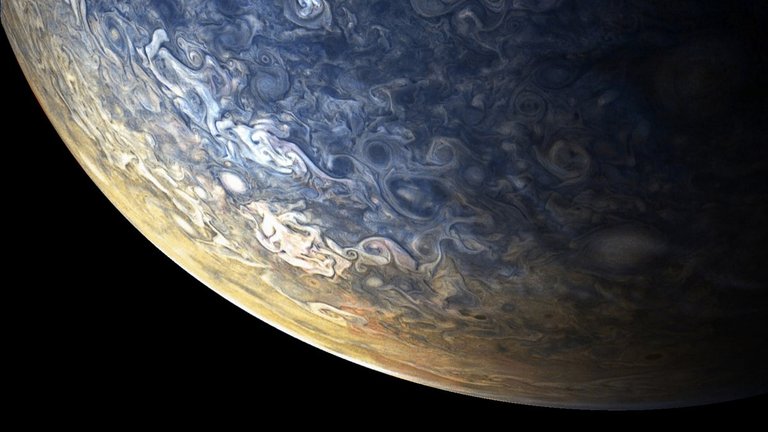 many-snapshots-of-jupiter-take-on-an-artistic-quality.jpg