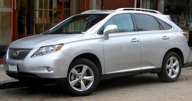 800px-Lexus_RX_350_Tungsten_Pearl.jpg