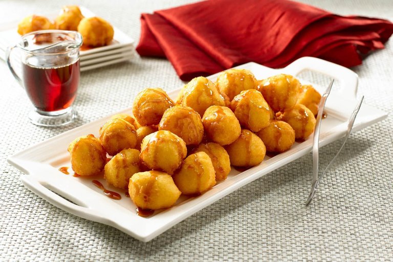 sweet-yuca-fritters-buñuelos-de-yuca.jpg