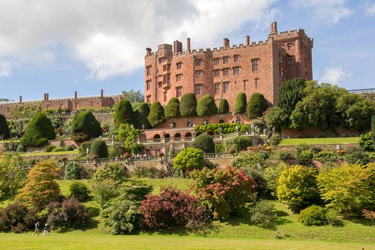 Powis Castle and Garden, Welshpool.jpg