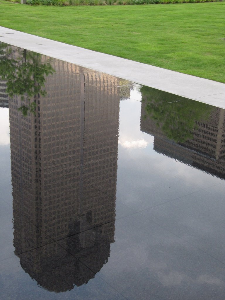 20100530_1804_building-water-reflection_ARC.jpg