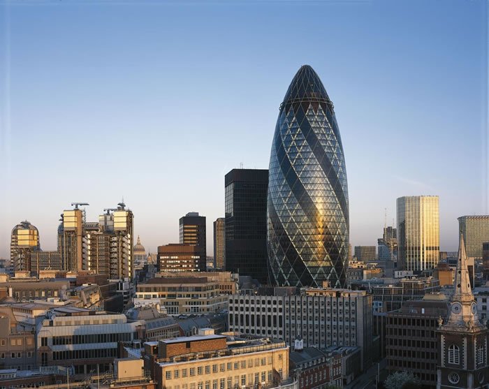 11-gherkin-building-london-city-uk-online-architecture-gallery-top-50-most-amazing-designs-in-the-world.jpg