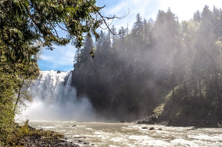 040517_1244_DSC_0126_Snoqualmie Falls.jpg