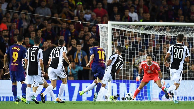 lionel-messi-gianluigi-buffon-gol-barcelona-juventus-champions-league-12092017_1xawwptuzpapn1rvec5qodhhqn.jpg