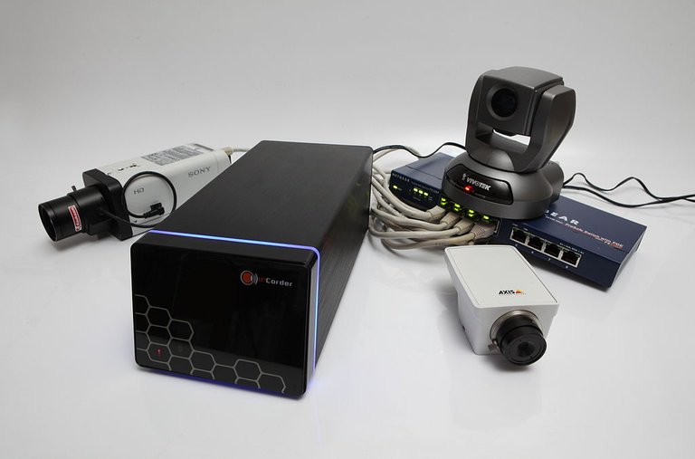 1024px-IPCorder_NVR_with_cameras.jpg