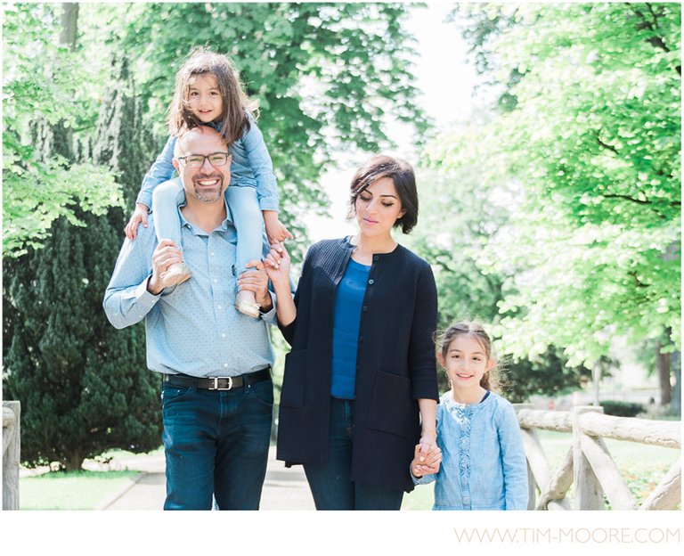 Paris-Photographer---family-enjoying-nature.jpg