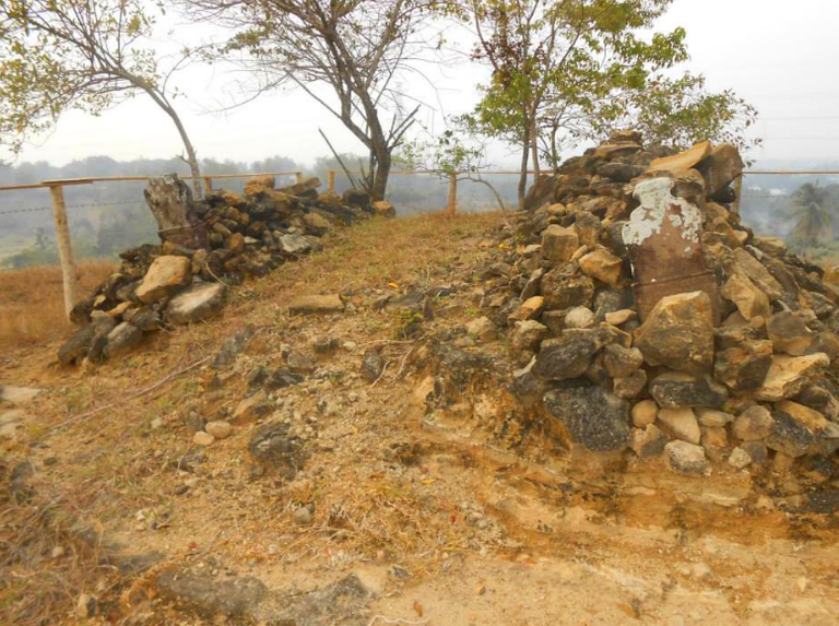 MAKAM TGK TEULAGA MANEH