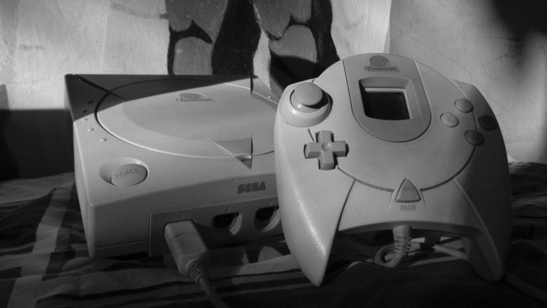 DREAMCAST B&W.jpg