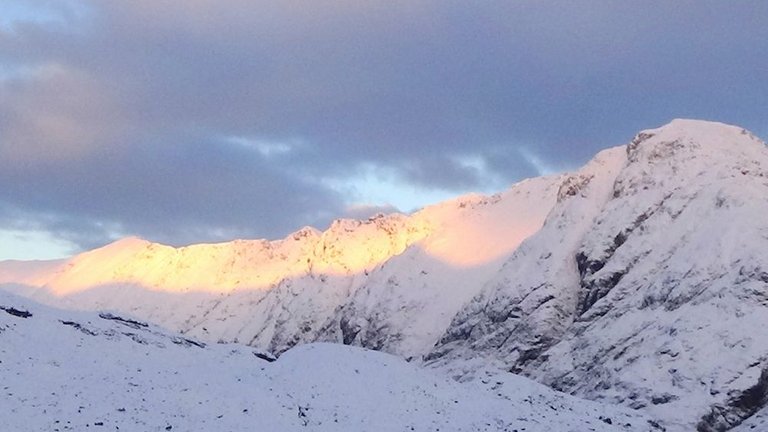 6 Early morning sunlight on the Aonach Eagach.jpg