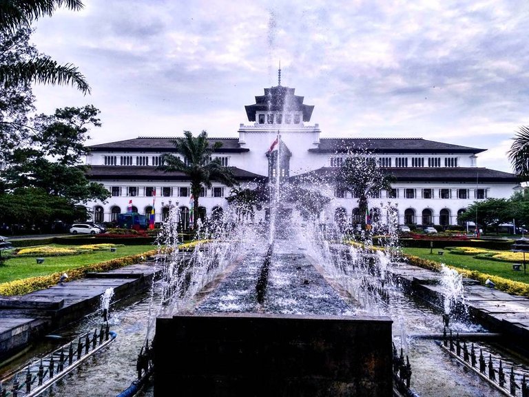 gedung sate.jpg