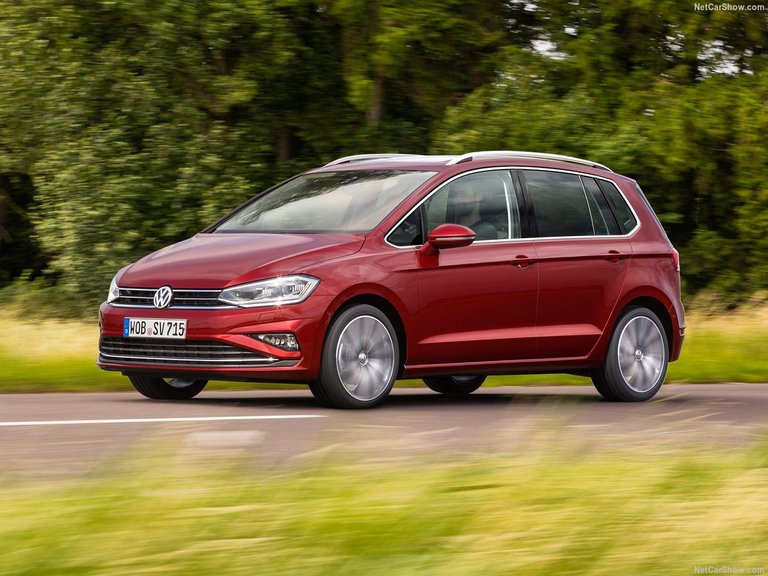 Volkswagen-Golf_Sportsvan-2018-1280-03.jpg