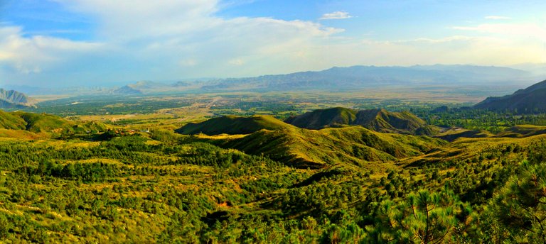Panoramic_View_of_Beautiful_View_of_Village_Makay_Parachinar.jpg