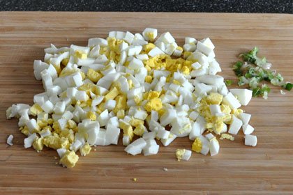 r_simple_egg_salad_with_paprika1.jpg