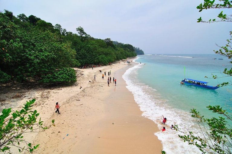 Pantai Pangandaran.jpg