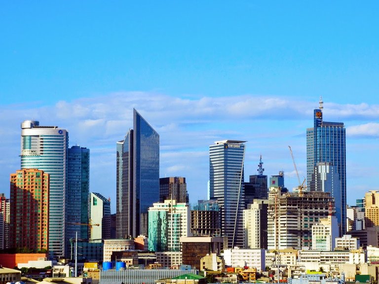 Makati_skyline_j_0_n.jpg