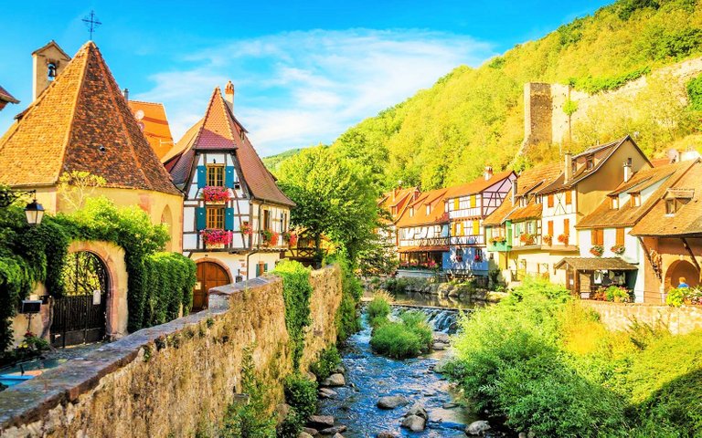 creek-medieval-wine-village-kaysersberg-france-ALSACE0617 (2).jpg