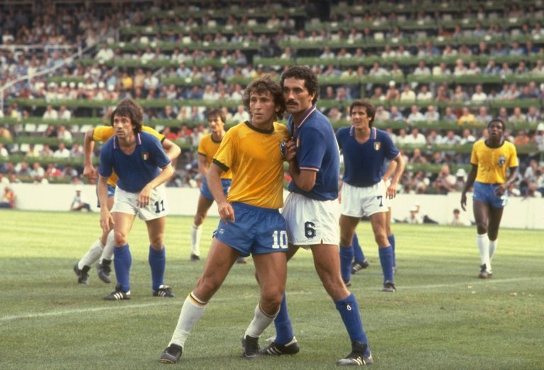 Italy-Brazil-1982-Zico-c-forzaitalianfootball.jpg