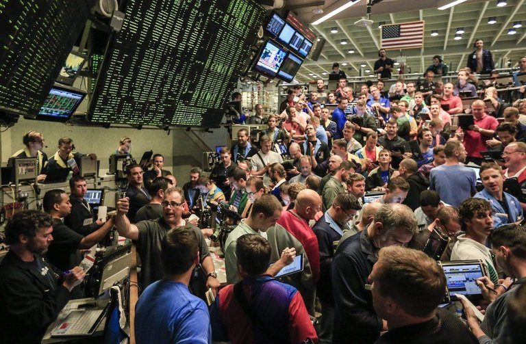 CBOE_floor.jpg