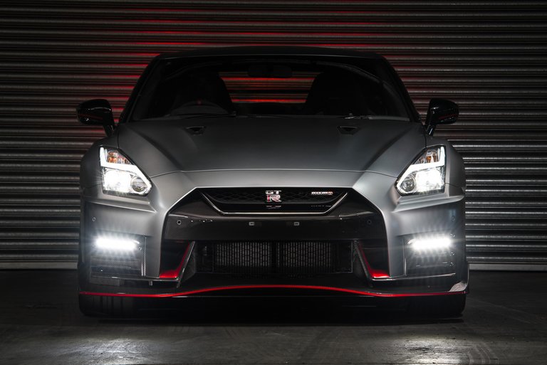 Grey GTR Nismo Lo Res_4.jpg