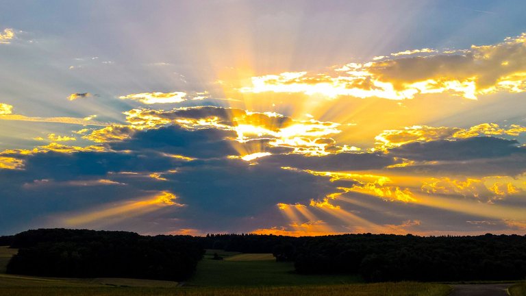 steemit dramatic skies-.jpg