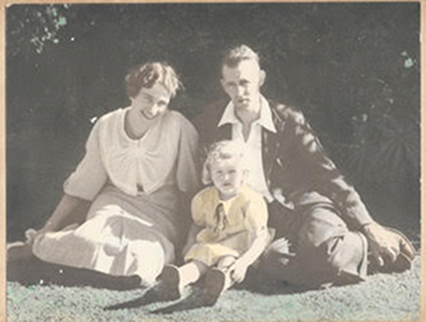great grandmother, great grandfather and nan.png