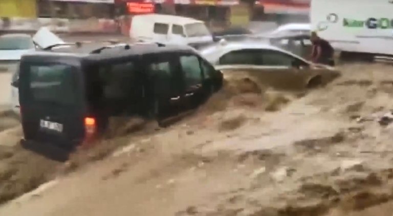 Flooding in Turkey.jpg