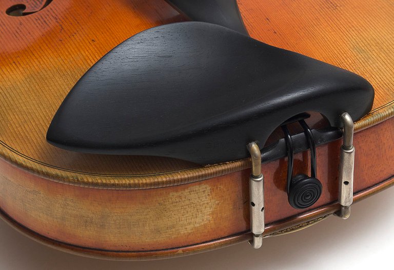 ViolinChinRest-pjt.JPG