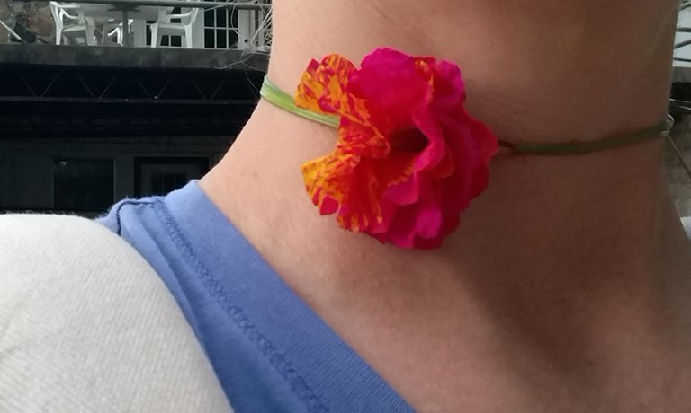 ariana-flower-art-mom-necklace.jpg