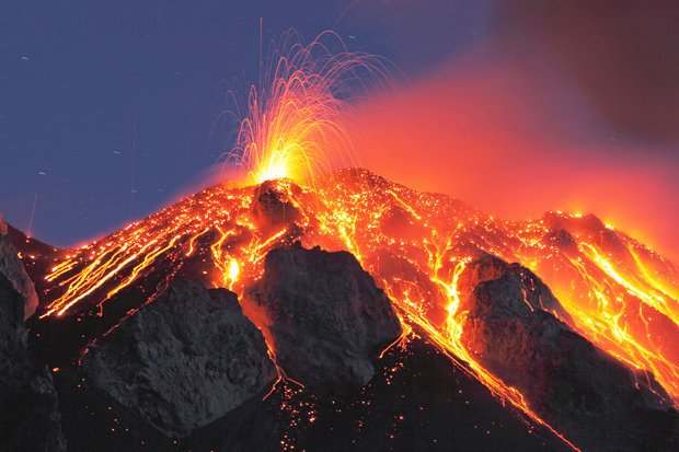 Millions-warned-they-re-living-in-Mount-Vesuvius-danger-zone-490163.jpg