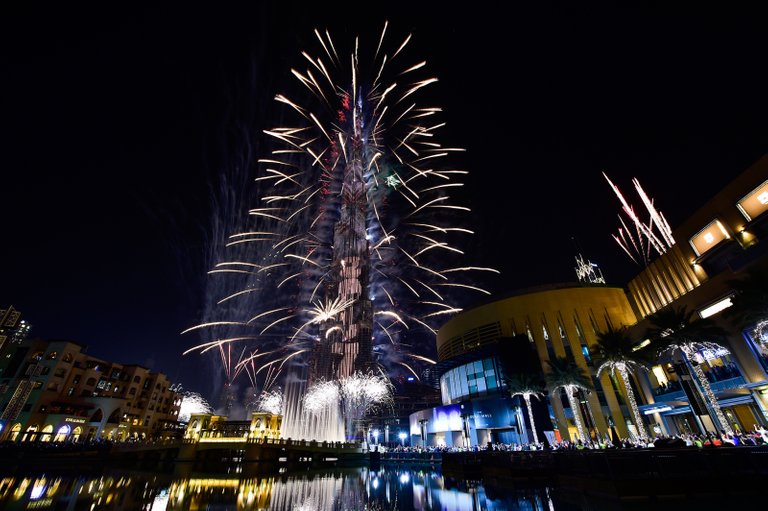 burj-khalifa-new-year.jpg