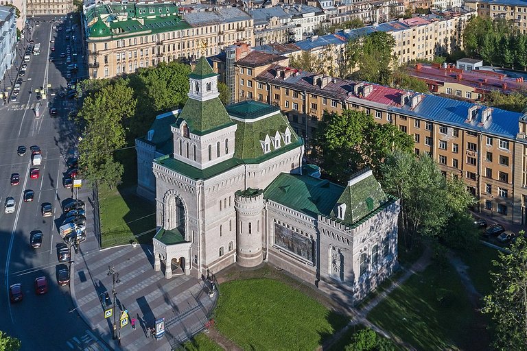 1024px-Spb_06-2017_img17_Suvorov_Museum.jpg