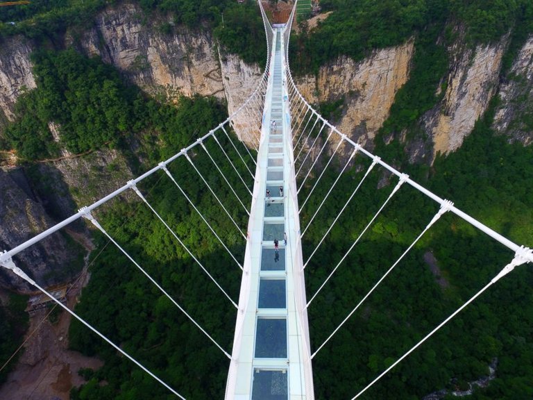 GTY_China_Glasss_Bridge_areial_hb_160613_4x3_992.jpg