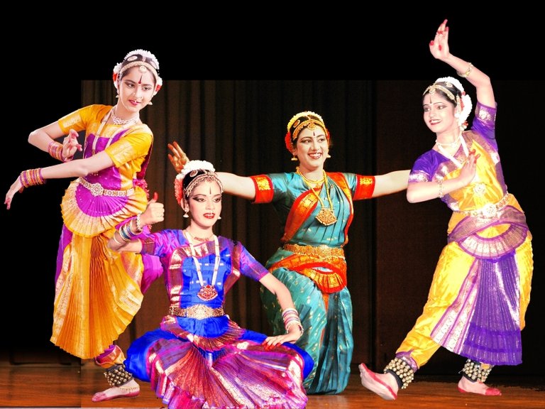 Danza-india-Bharatanatyam.jpg