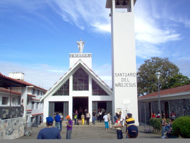 santuario de José Gregorio Hernandez 2 (1).jpg