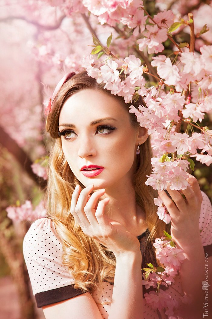 spring_blossoms_by_elainevalerie-d8r88ge.jpg