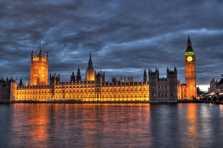 British_Houses_of_Parliament.jpg