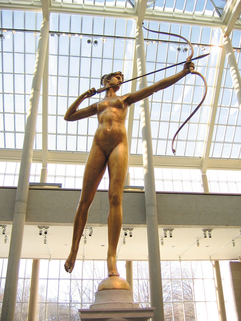 800px-Diana_by_Augustus_Saint-Gaudens_01.jpg