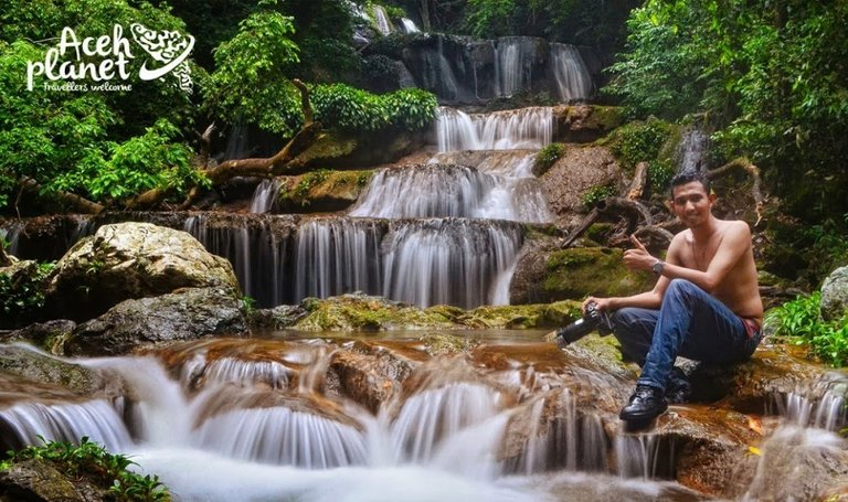 air+terjun+peucari__acehplanet.jpg