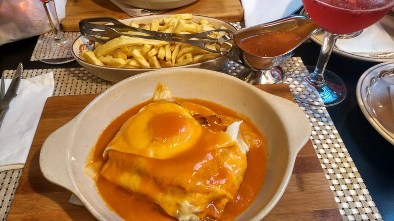 francesinha 1.jpg