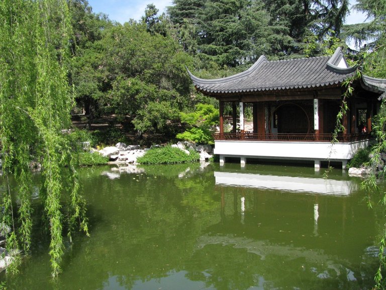 chinese_garden_pond_asian_architecture_pagoda_nature_zen-653344.jpg!d.jpg