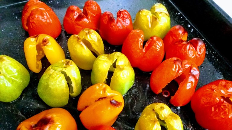 Crab meat in colored bell peppers.jpg 4.jpg