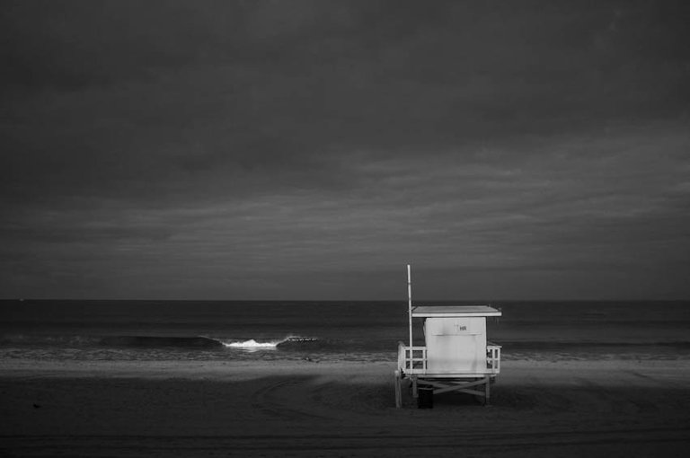 redondo-beach-lifeguard-tower_15545322002_o.jpg