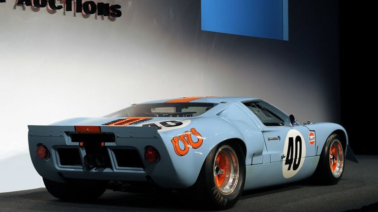 Ford GT40 GulfMirage.jpg