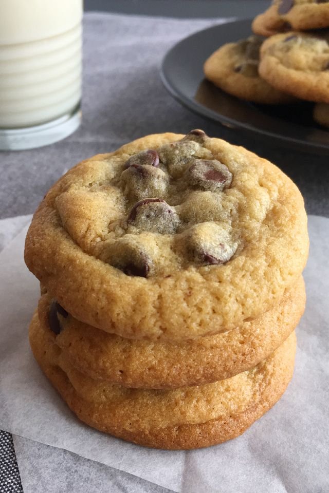 classic-chewy-chocolate-chip-cookies-640x960.jpg