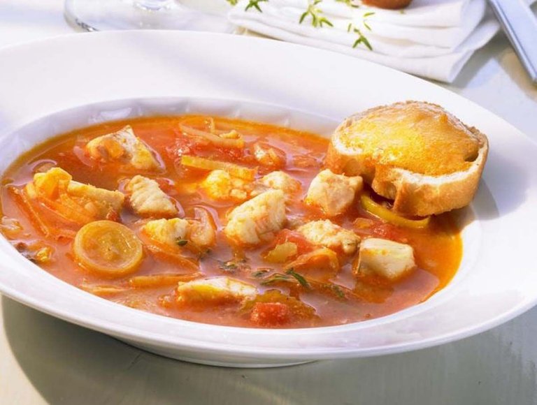 01-Bouillabaisse-marseille.jpg