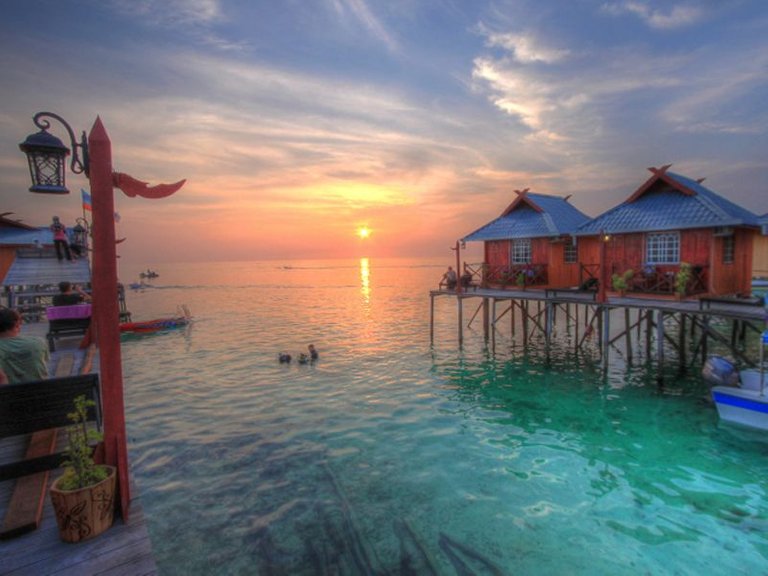 8 Pulau-Mabul.jpg