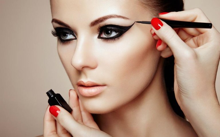 Top-7-Makeup-Tips-And-Tricks-For-Teenagers2.jpg