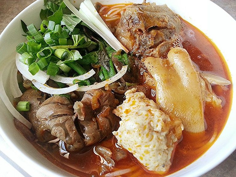 bun bo hue.jpg